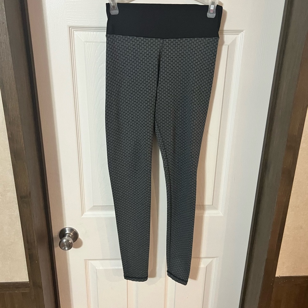 Chic Black and Gray Leggings